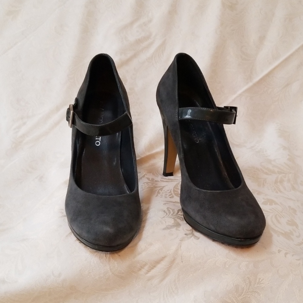 Dress shoes